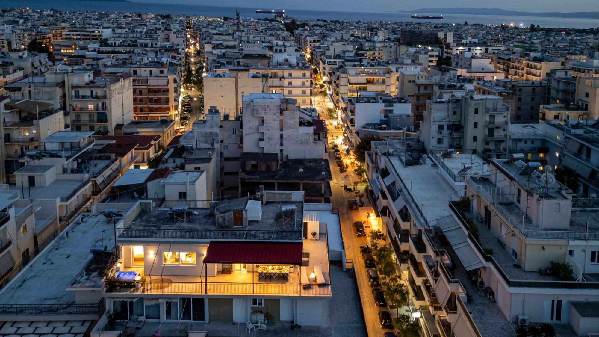 Cityscape Central Каламата Екстериор снимка